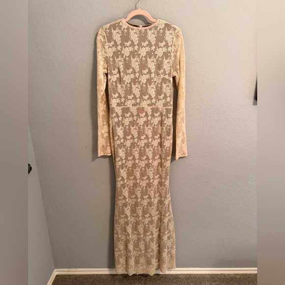 Worth Collective Dresses & Skirts - Worth Collective Nude Lace Long Sleeve Maxi Dress | Size L